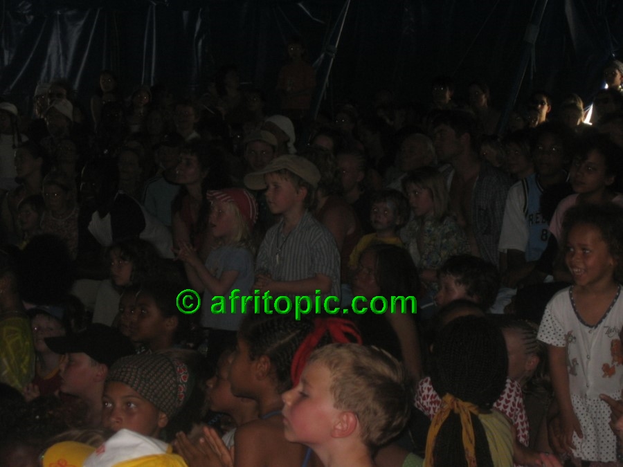 ../Images/AfricaFestival-28-29May05 127.jpg